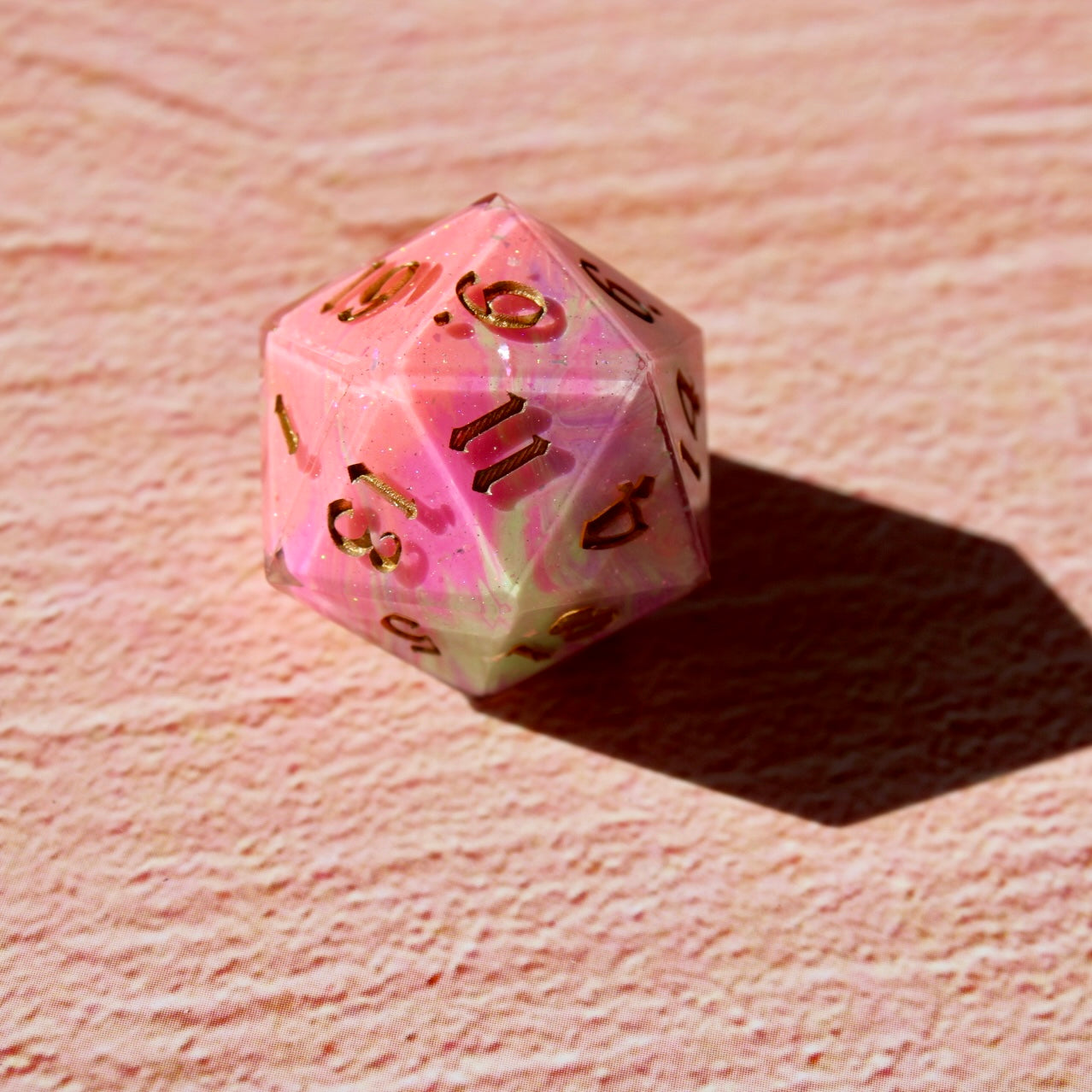 Retro Swirl Resin Dice Regular D20